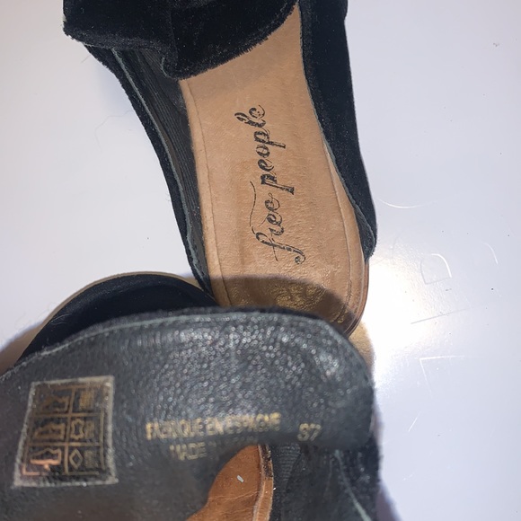 Free People Black Velvet and Leather Loafer Mules - Women’s Size 37 - Picture 8 of 8